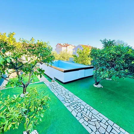 Adriatic Treasure 트로기르