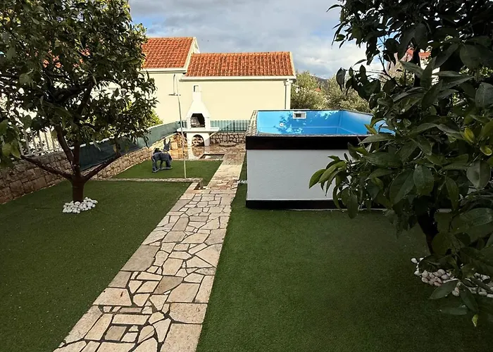 Adriatic Treasure 트로기르